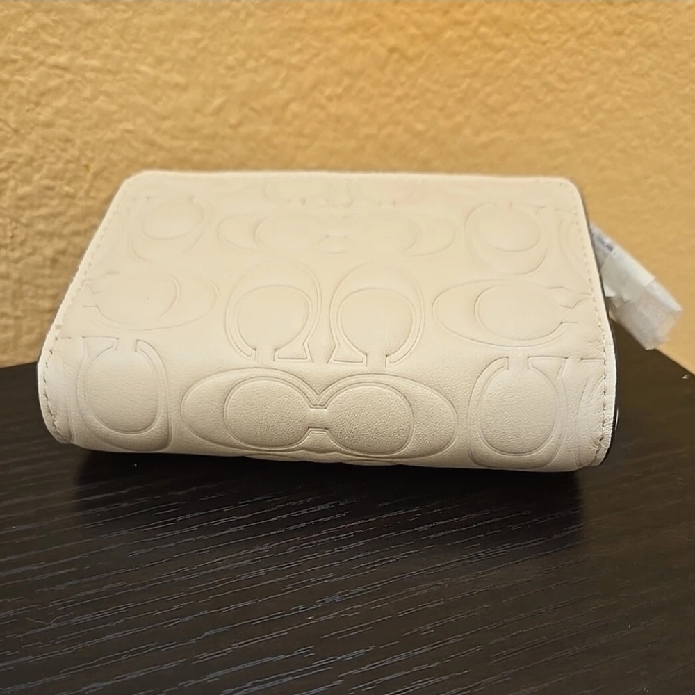 Coach Corner Zip Medium Wallet In Signature Leather - Picture 9 of 13